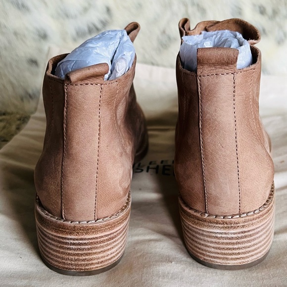 Eileen Fisher Soul-Nu bootie in wheat size 7.5 BRAND NEW - Picture 7 of 7